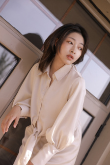 陈颖芝和曹查理主演的电影
